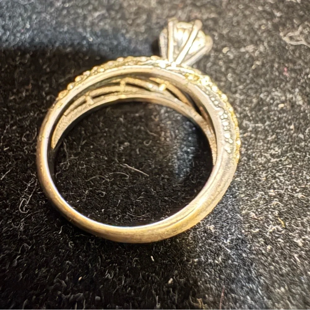 Source Unknown Gold and Silver Women's Ring